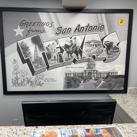 Super 8 By Wyndham San Antonio Downtown Ne Hotel Eksteriør billede