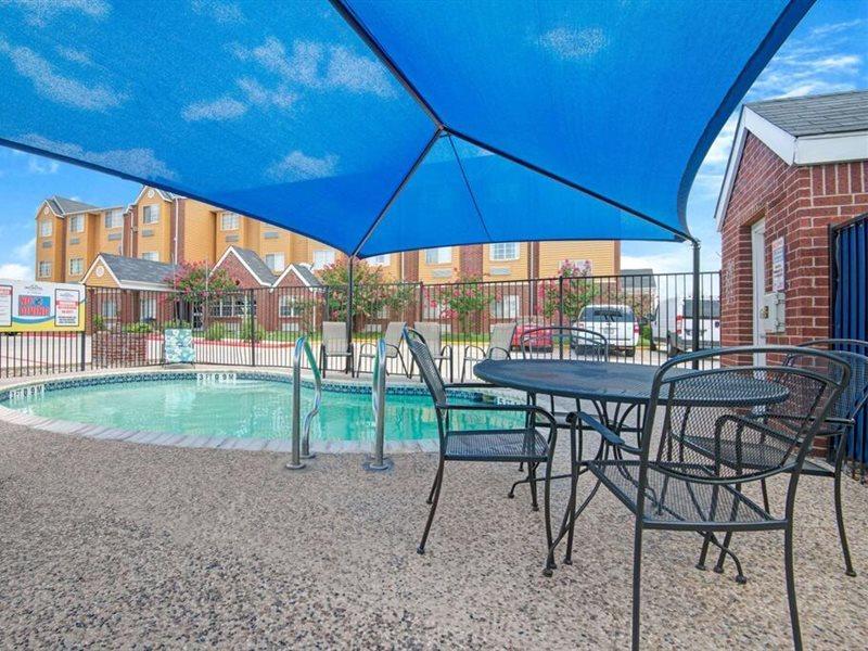 Super 8 By Wyndham San Antonio Downtown Ne Hotel Eksteriør billede