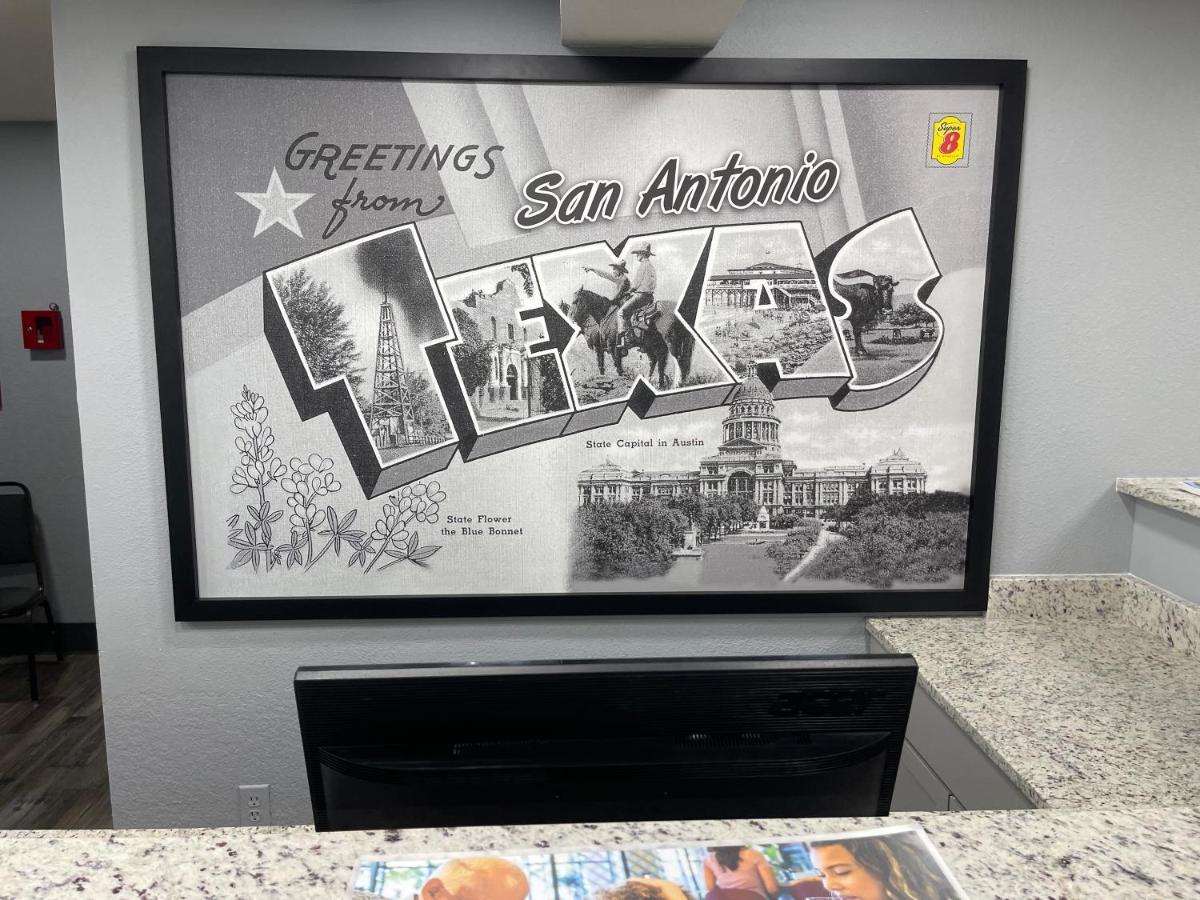 Super 8 By Wyndham San Antonio Downtown Ne Hotel Eksteriør billede
